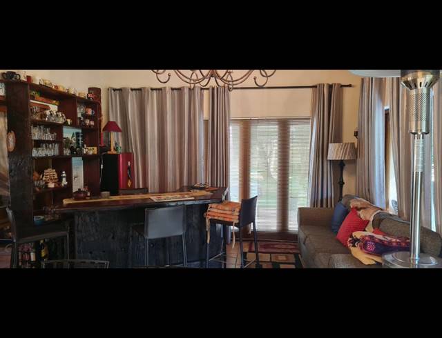 4 BEDROOM HOUSE FOR SALE IN LAKELAND ESTATE